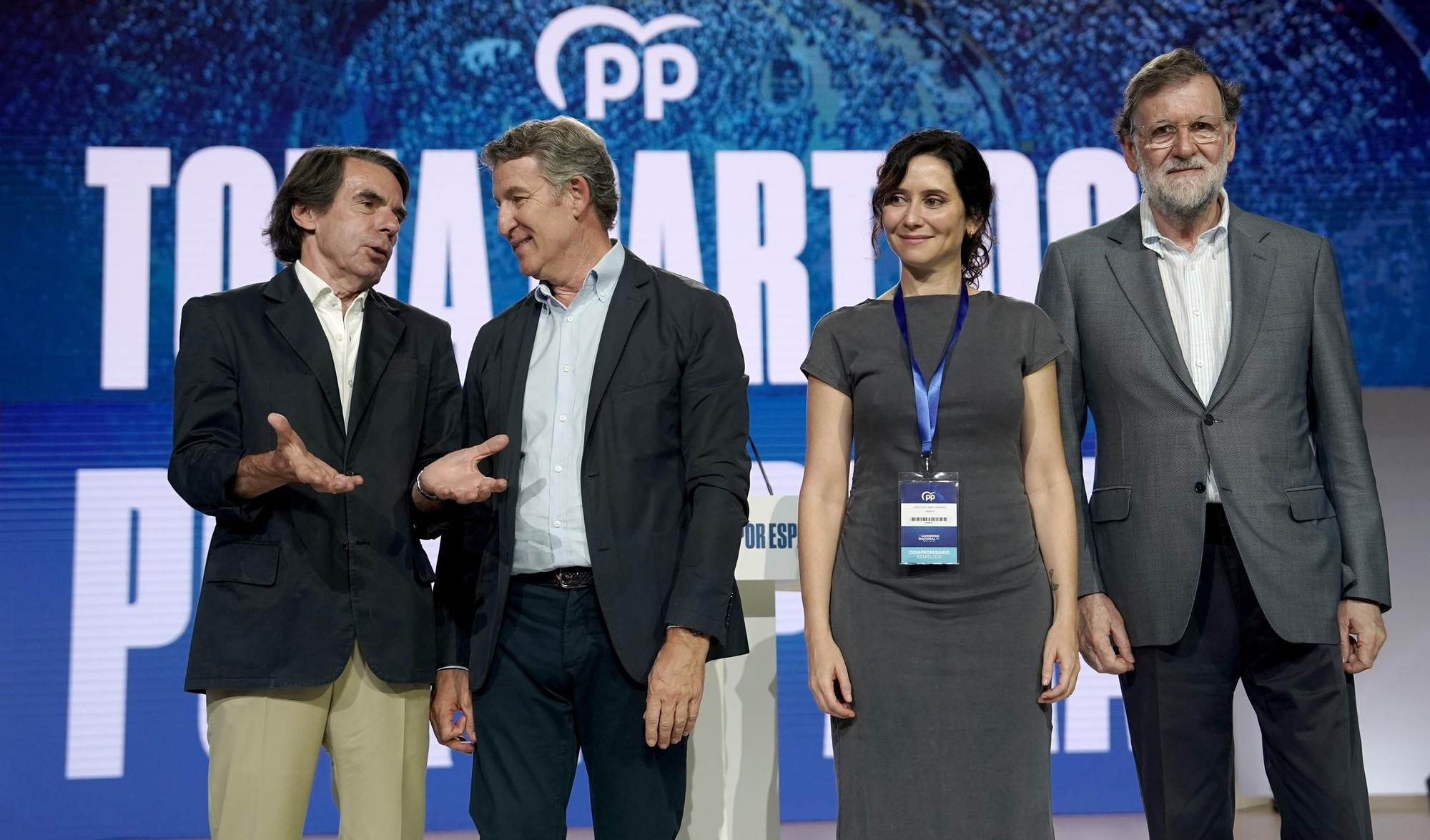Aznar, Feijóo, Ayuso y Rajoy, en el cierre del Congreso Nacional del PP.