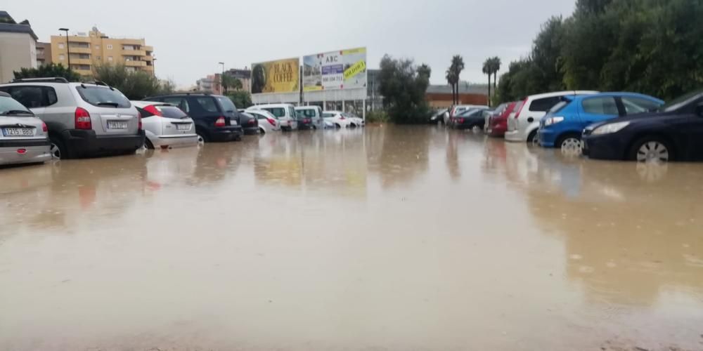 Caos y calles inundadas en Ibiza por la lluvia (27 agosto 2019)