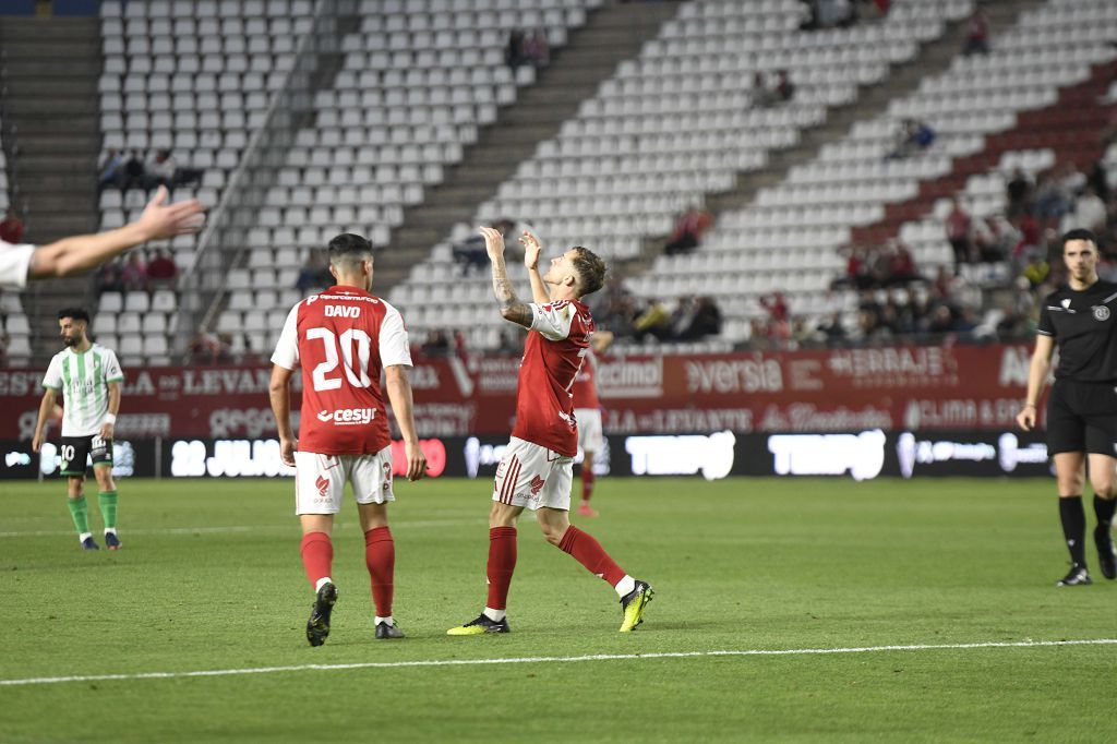 Las mejores imágenes del partido entre el Real Murcia y el Antequera