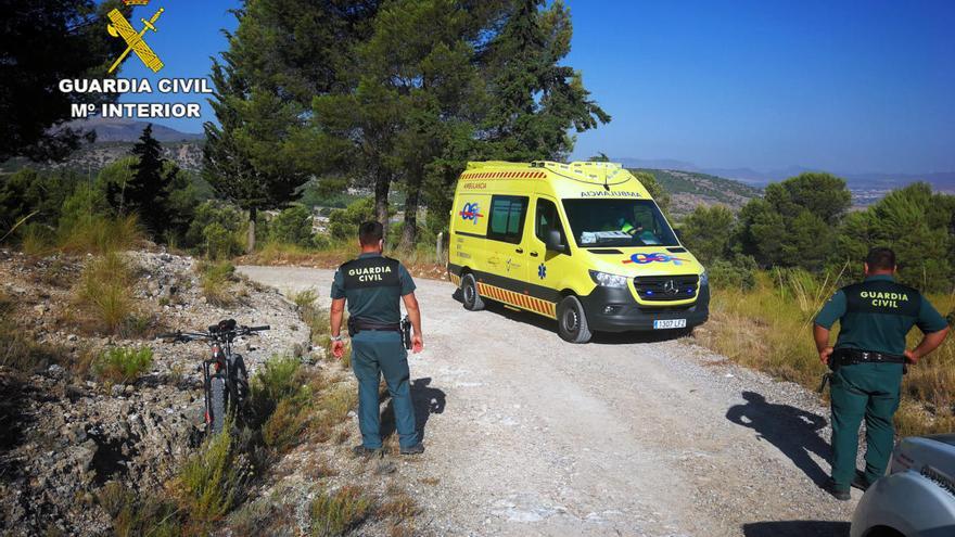 Rescatan a un ciclista de 63 años en el Carche que sufrió grave caída