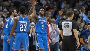 Los Thunder de Oklahoma City, vencieron con facilidad por 98-80 a los Rockets.