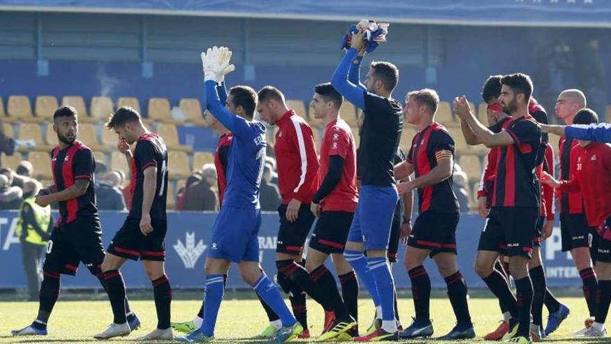 Los jugadores del Reus el pasado domingo tras vencer al Alcorcón.