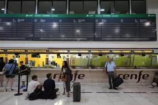 El riesgo de inundaciones cancela todos los trenes en Sants
