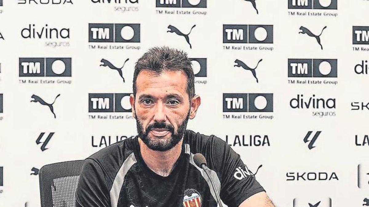Carlos Corberán analizó ayer la actualidad del club.