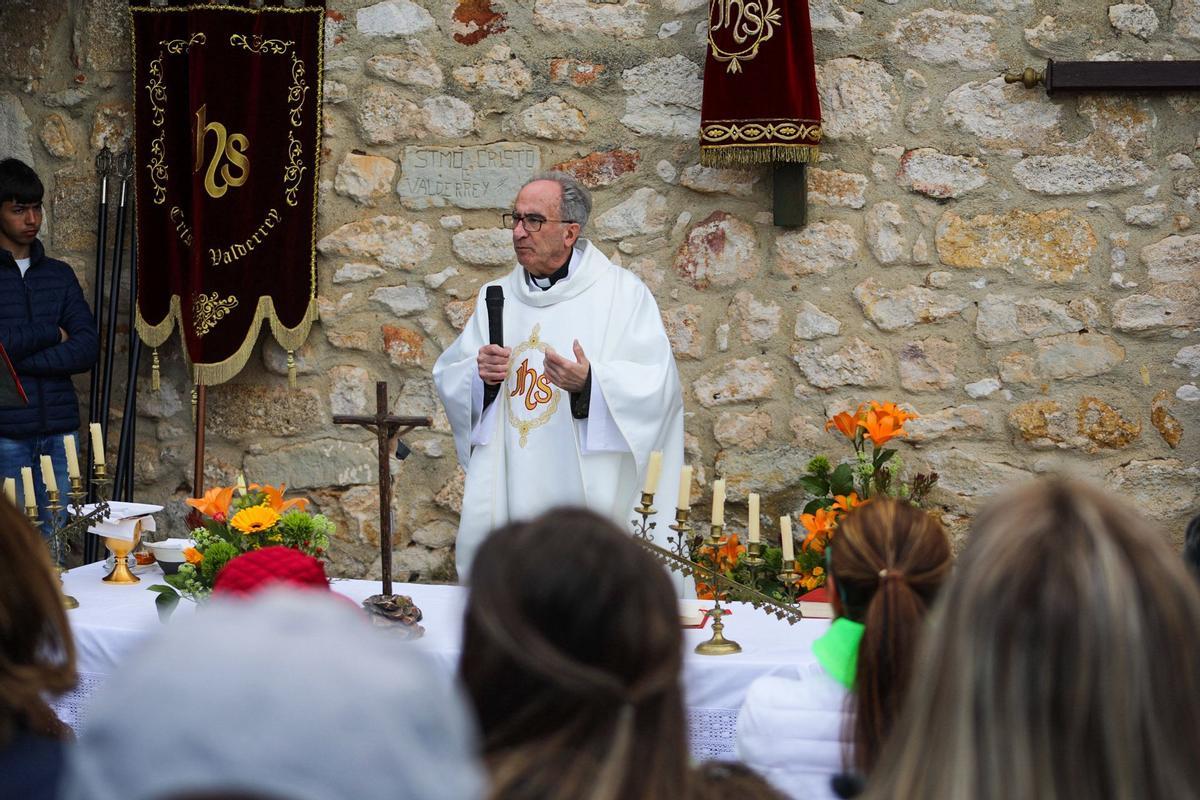 GALERÍA | Los zamoranos llenan la pradera de Valderrey en la romería del Cristo