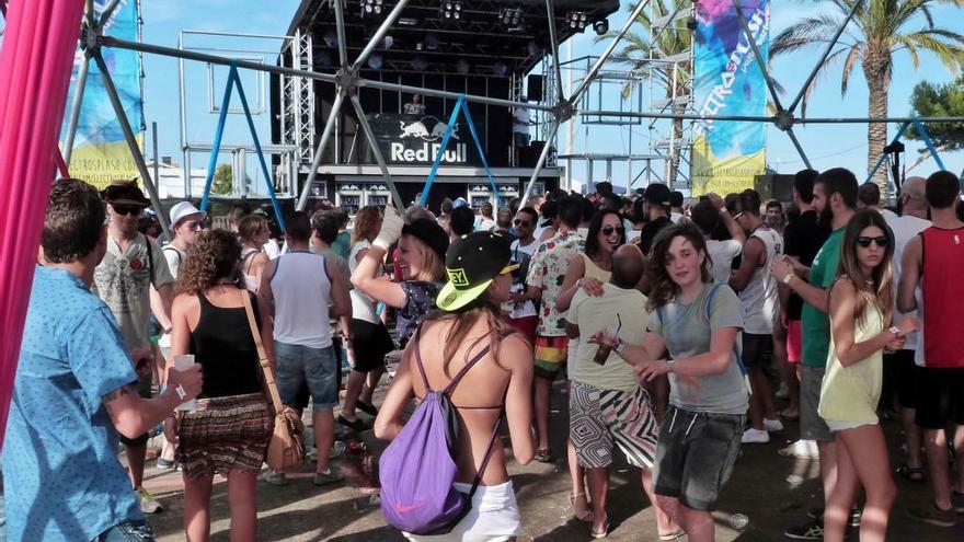 Electrosplash cambia Vinaròs por la Marina de València