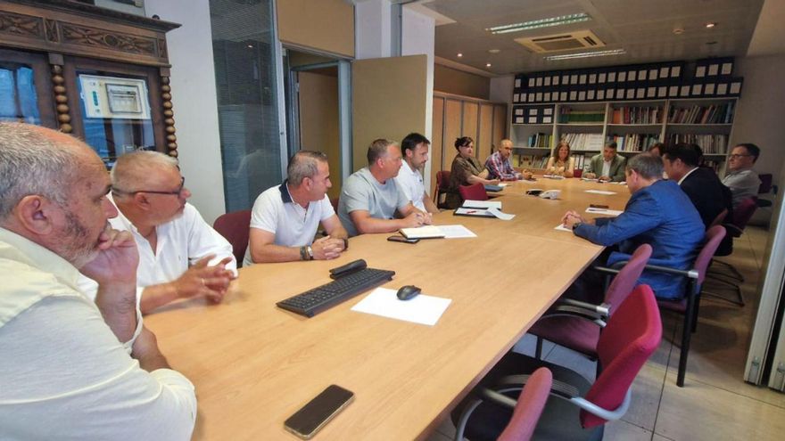 Reunión de la comisión de seguimiento de los acuerdos de Oviedo de las auxiliares de ArcelorMittal. |