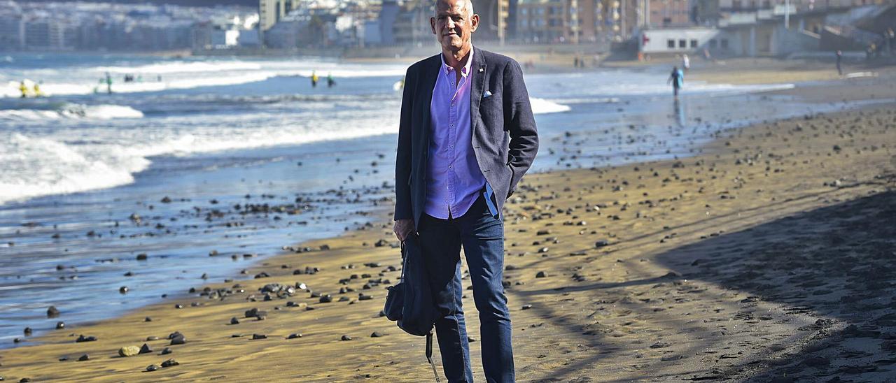 Antonio María Pasciuto, el viernes, en la playa de Las Canteras de la capital grancanaria.