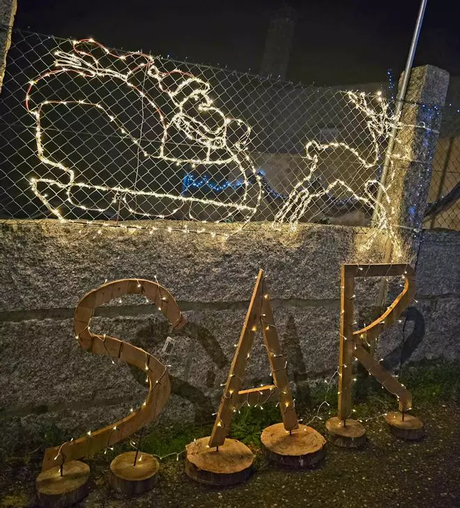 El espectacular despliegue de iluminación navideña en Sar, en Beluso (Bueu)