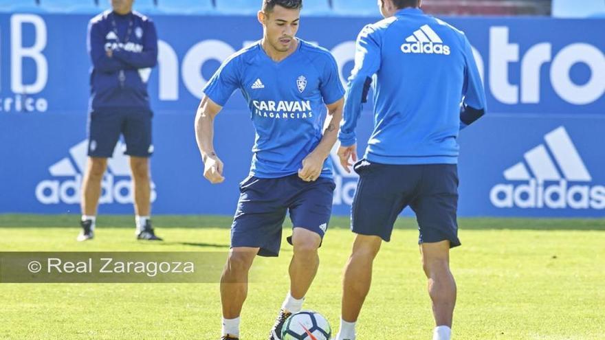 Vinícius Araújo se entrena por primera vez con sus compañeros