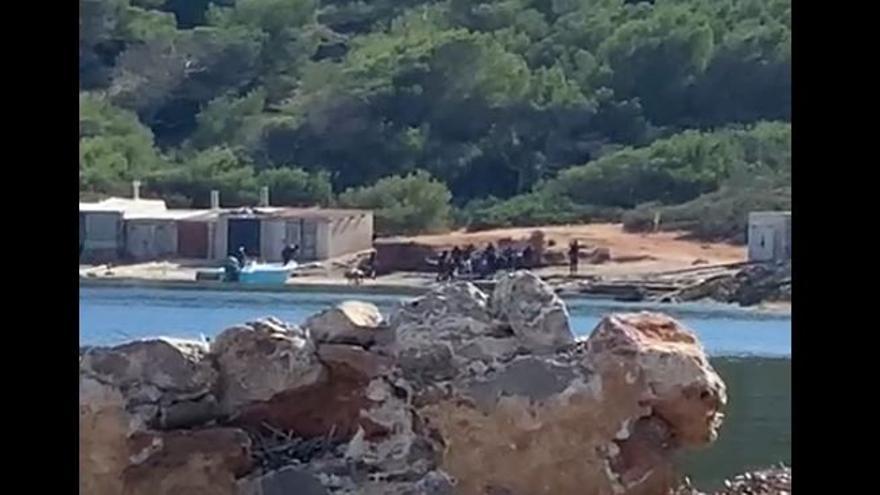 Llegada de 15 migrantes a la costa de Ibiza