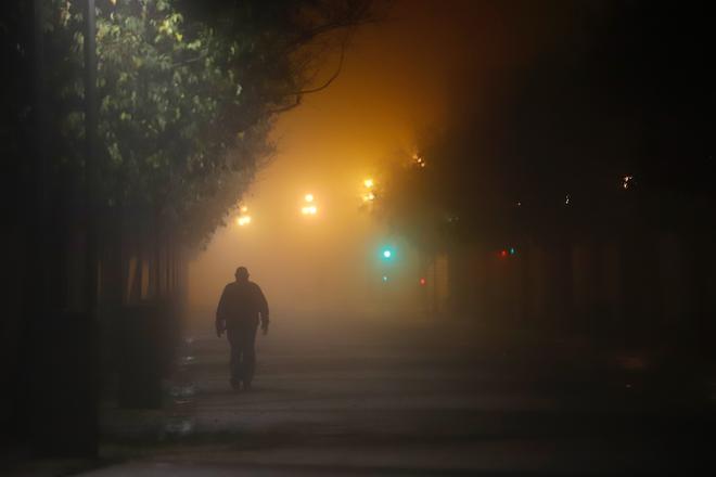 Córdoba amanece bajo una intensa niebla