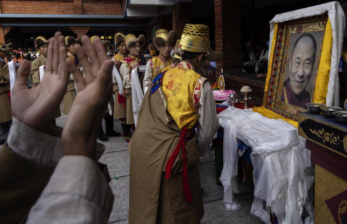 Nepal celebra el 88 cumpleaños del Dalái Lama