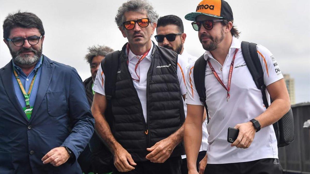 Alonso no cierra la puerta a volver a la F1