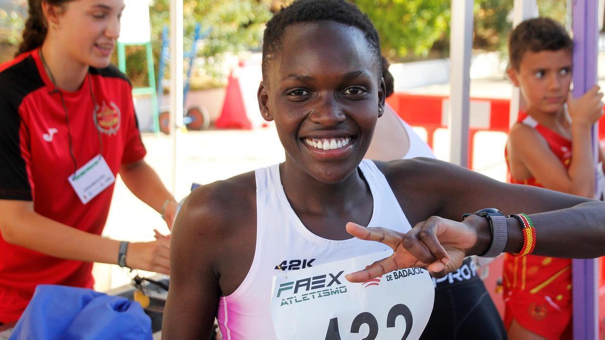 Eda Jerotich rompe el récord de la Milla Urbana de Monesterio