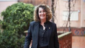 La alcaldesa de Viladecans, Olga Morales, posa para el periódico en el balcón del Ayuntamiento.