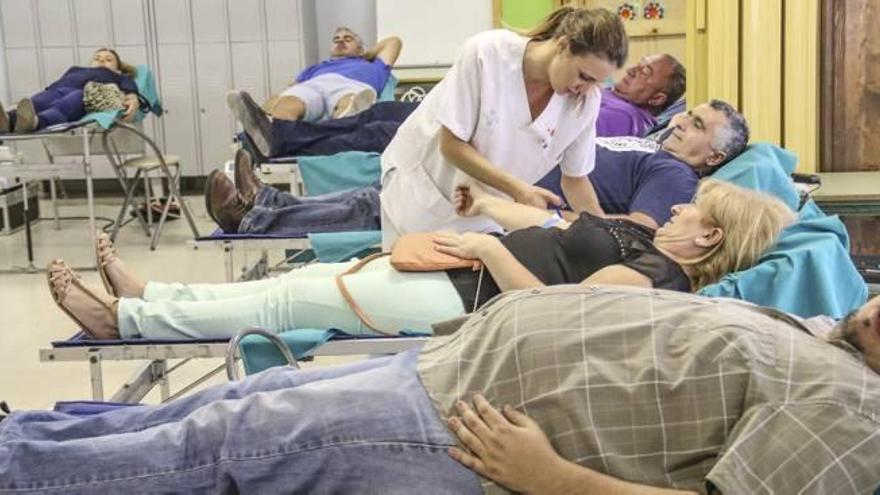 El colegio Sagrados Corazones acogió ayer la undécima maratón de donación de sangre.