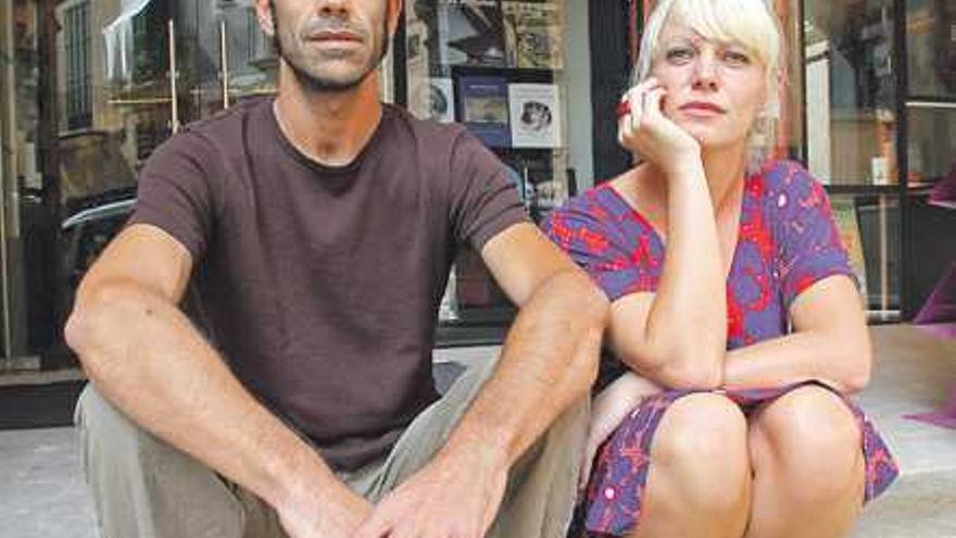 Pascale Saravelli y Joan Feliu dan vida a Vacabou.