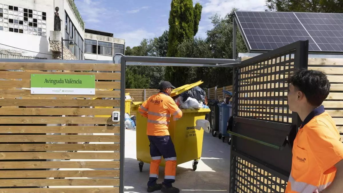 El PSPV denuncia que "Ontinyent paga más por un servicio de recogida de basura que genera malestar"