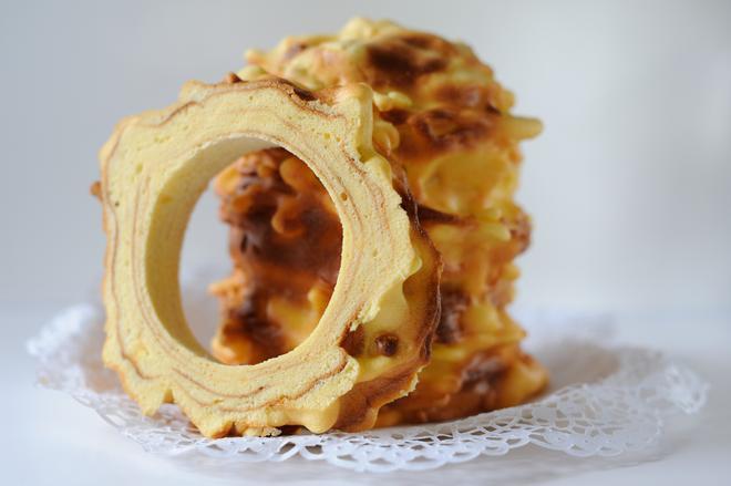 El Baumkuchen también se conoce como 'torta o pastel de árbol'.