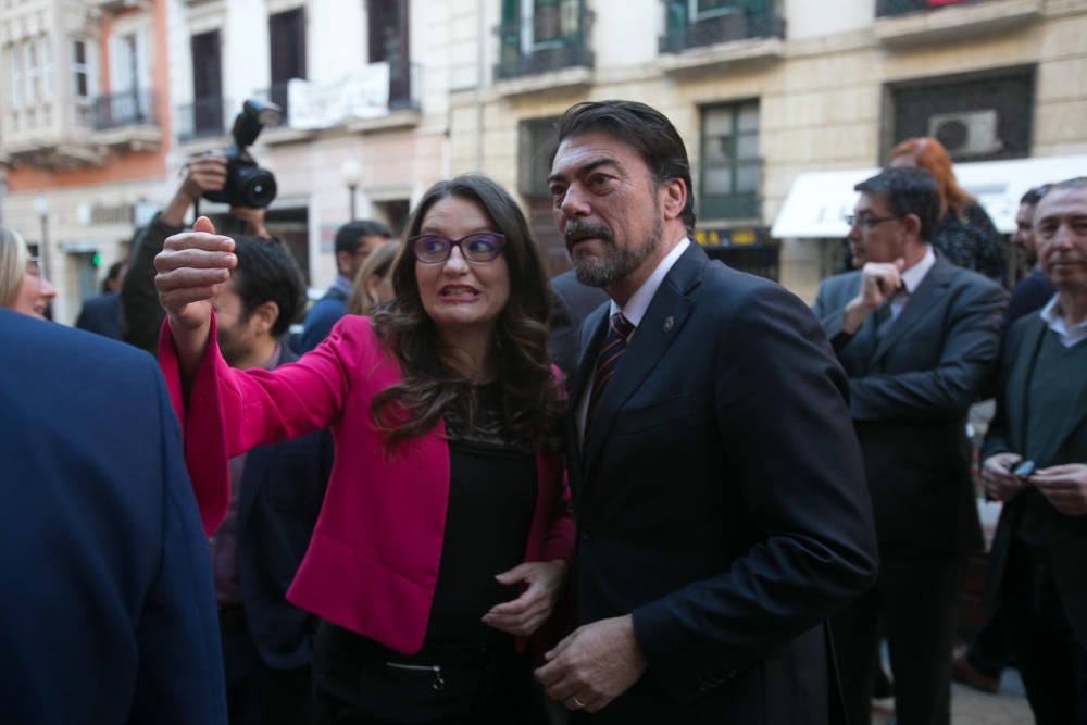 La Generalitat en pleno celebra en Alicante las cuatro décadas de la Carta Magna con un acto institucional en el Teatro Principal que llega en medio de los ataques al modelo territorial y de la alerta ultra.