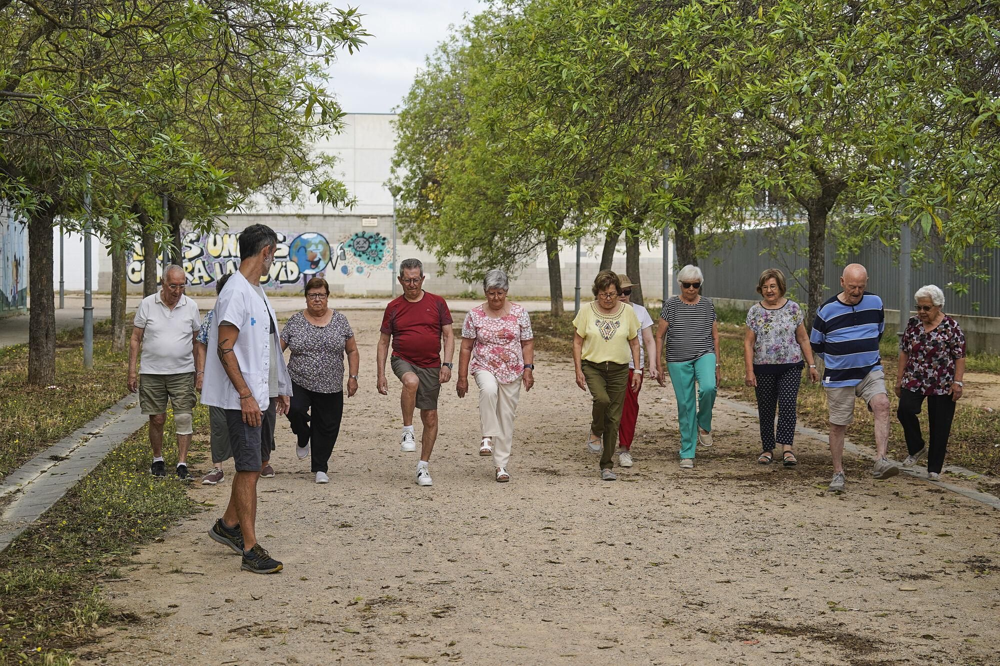 Salt CAP Alfons Moré transformació i reforma de l’atenció primària fisioterapeuta activitat amb persones de risc millora mobilitat