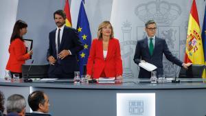 La ministra de Igualdad, Ana Redondo; el ministro de Cultura, Ernest Urtasun; la ministra Portavoz, Pilar Alegría y el ministro de la Presidencia y Justicia, Félix Bolaños, este martes en rueda de prensa tras el Consejo de Ministros.