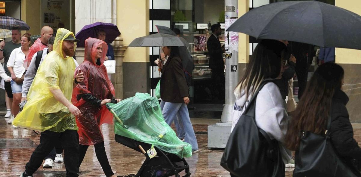 El litoral andaluz no logró superar la docena de litros por metro cuadrado el viernes, aunque hubiese activados diversos avisos por tormentas.