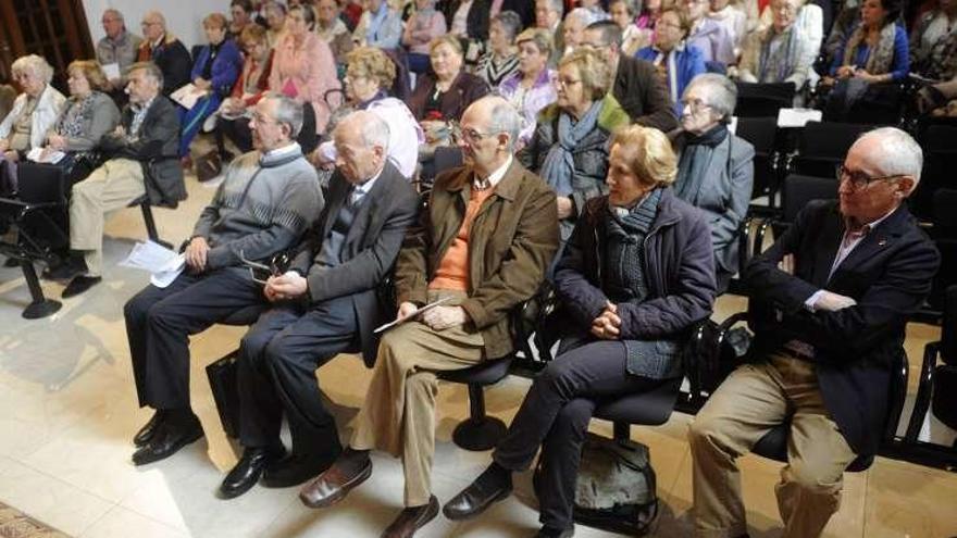 Los voluntarios de Cáritas comparten sus experiencias