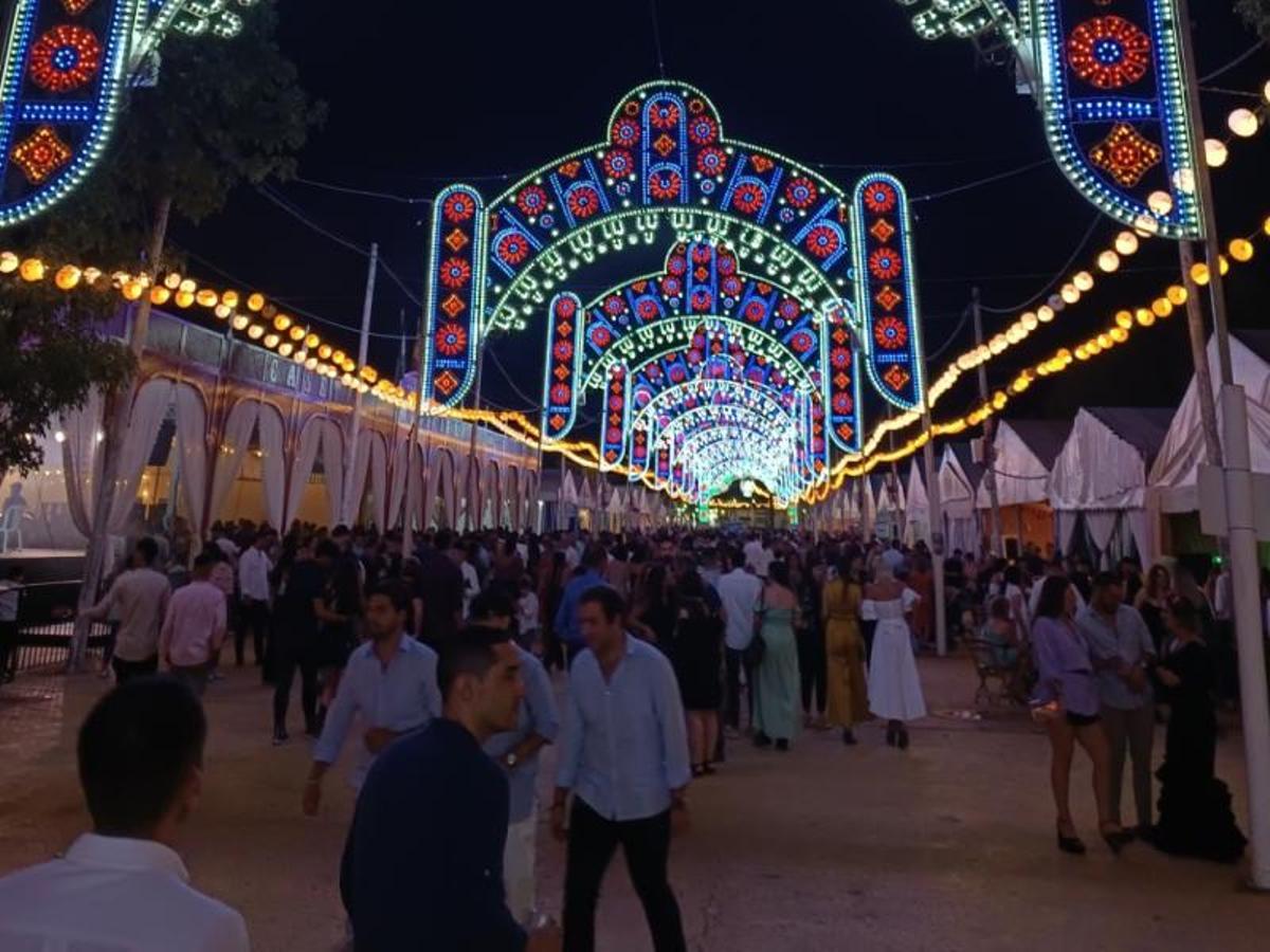 La Feria de Coria del Río por la noche.