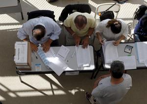 Meses electorals en un col·legi de Buenos Aires.