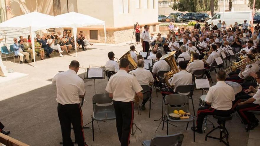 La Banda de Infantería toca para los enfermos del Hospital de Caridad