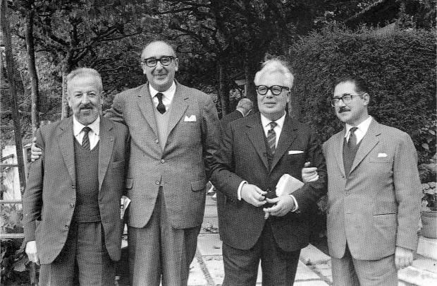 Desde la izda. José María Castroviejo, Álvaro Cunqueiro, Francisco Fernández del Riego y Alberto Casal, en los años 60