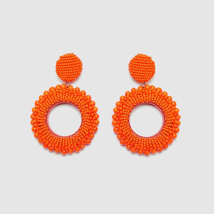 Pendientes de colores: los perlados