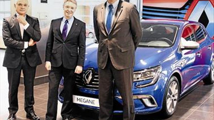 Len Curran visita las instalaciones de Renault en Castellón y Vila-real