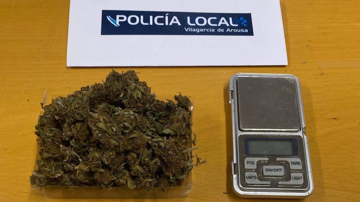 Parte del material intervenido por la Policía Local.