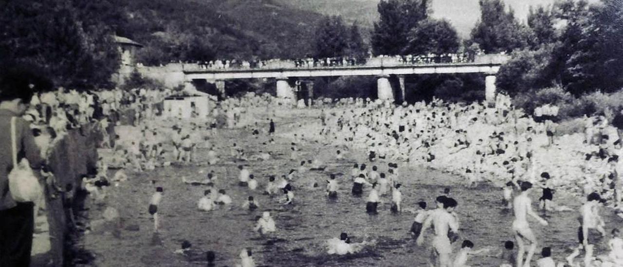 La playa fluvial lavianesa llegó a reunir a miles de bañistas en la década de los años sesenta