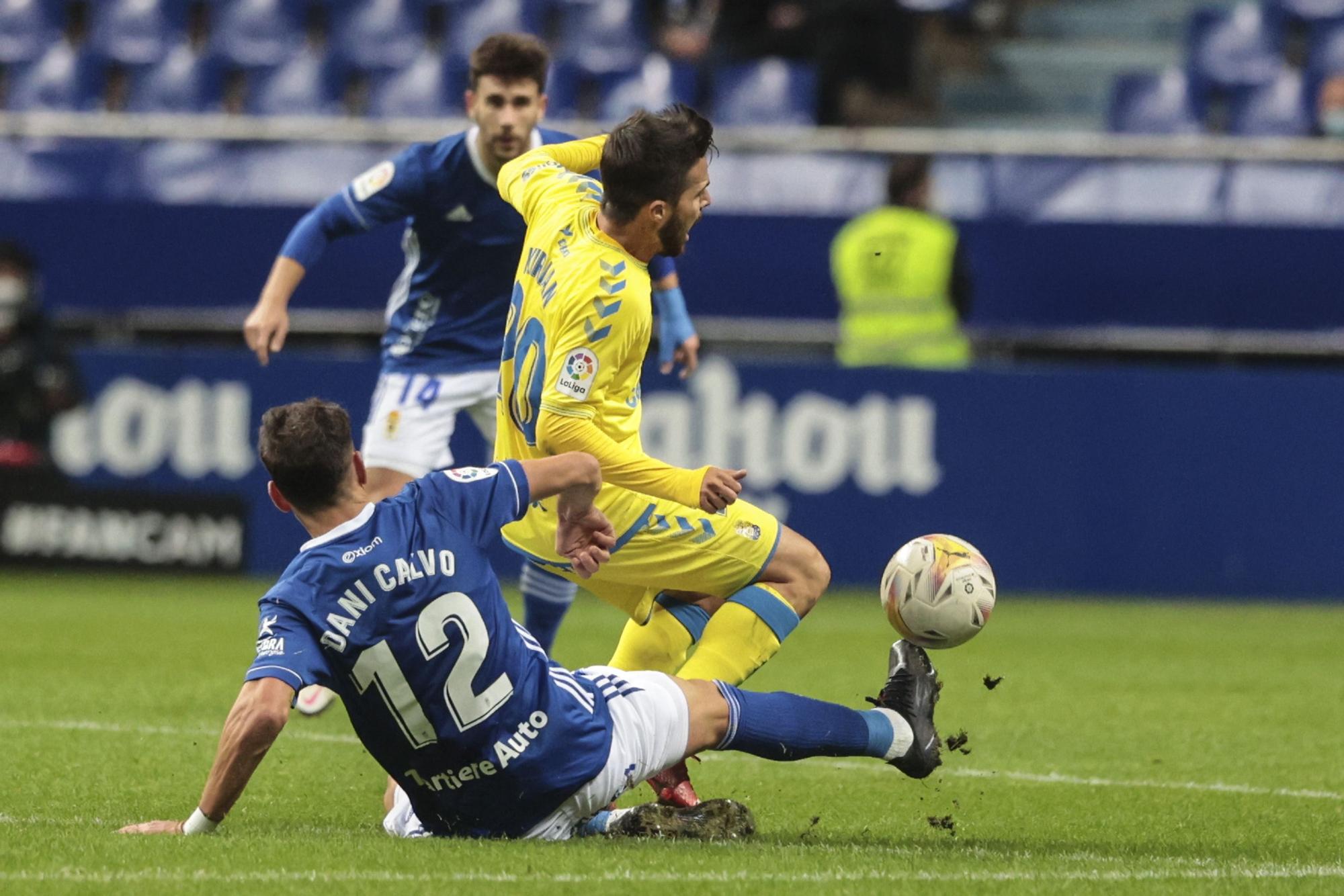 En imágenes: así fue el empate entre el Real Oviedo y Las Palmas