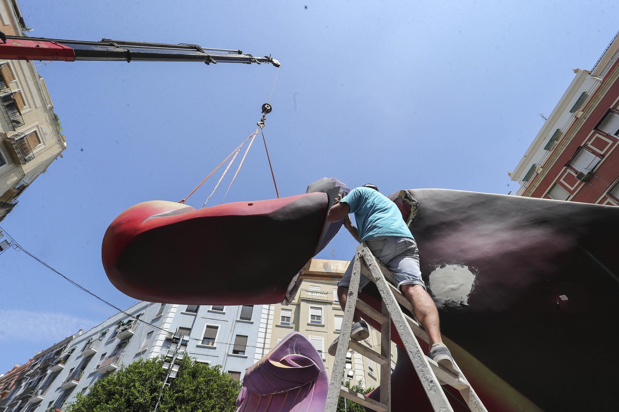 Fallas 2021. Espectacular "plantà" de Sueca-Literato Azorín