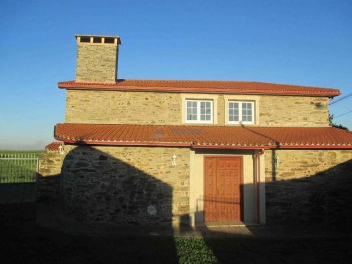 Casa rebajada y totalmente reformada en venta en Abegondo