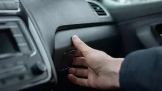 Nunca guardes las llaves de casa en la guantera del coche: es una advertencia de la Guardia Civil