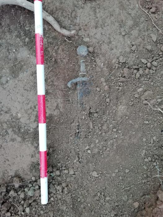 Espada del silgo XIV encontrada en el Castillo de Aín