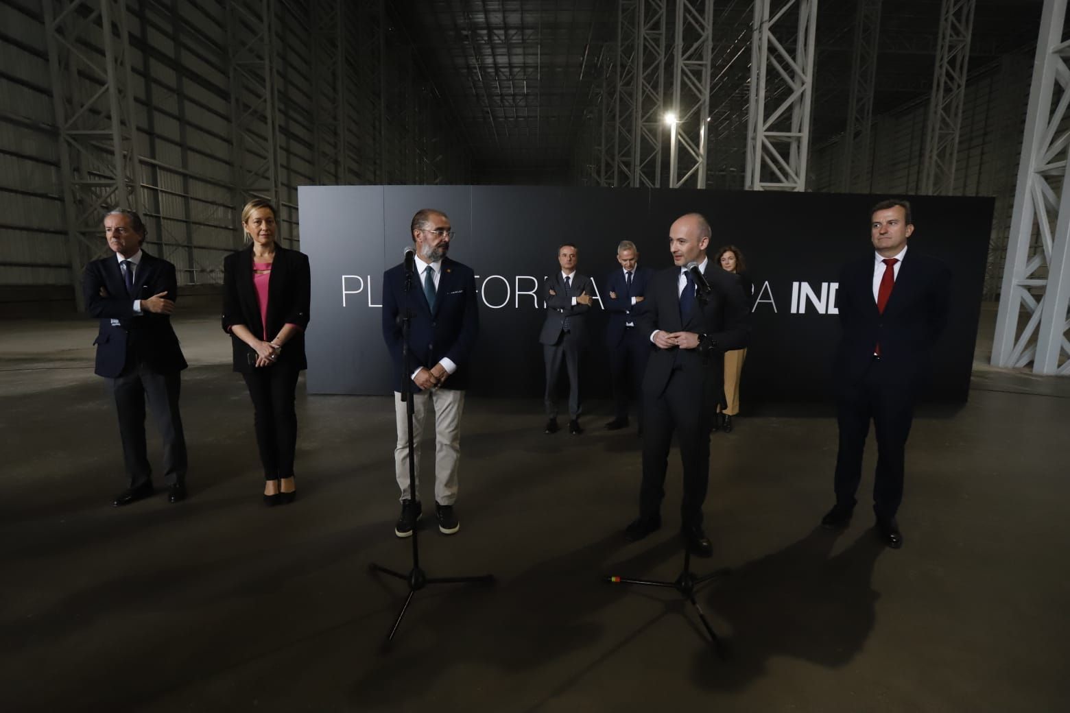 Javier Lambán visita las instalaciones de Inditex en Plaza