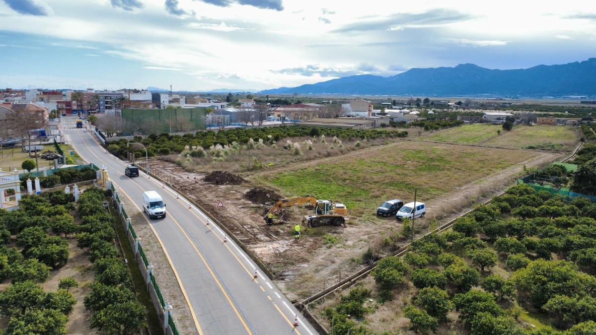 Las máquinas ya trabajan en la tercera fase que completará el itinerario ciclopeatonal.