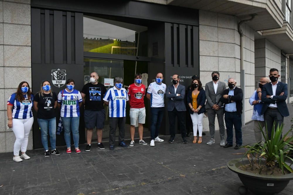 La caravana en defensa del Deportivo colapsó el tráfico en varios puntos de A Coruña.