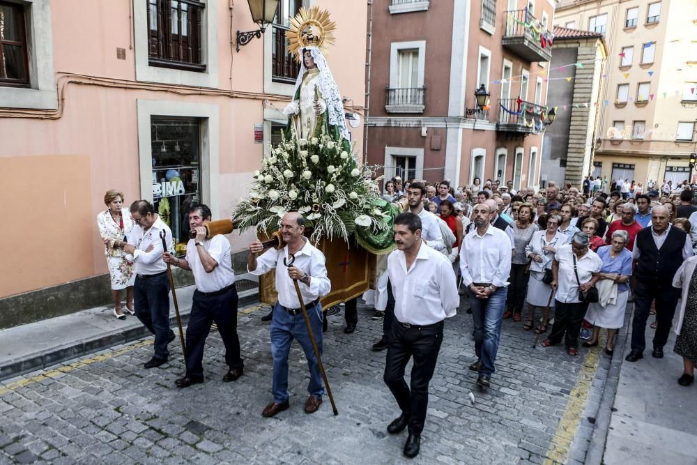 Fiestas en el Grupo Covadonga y en Cimadevilla