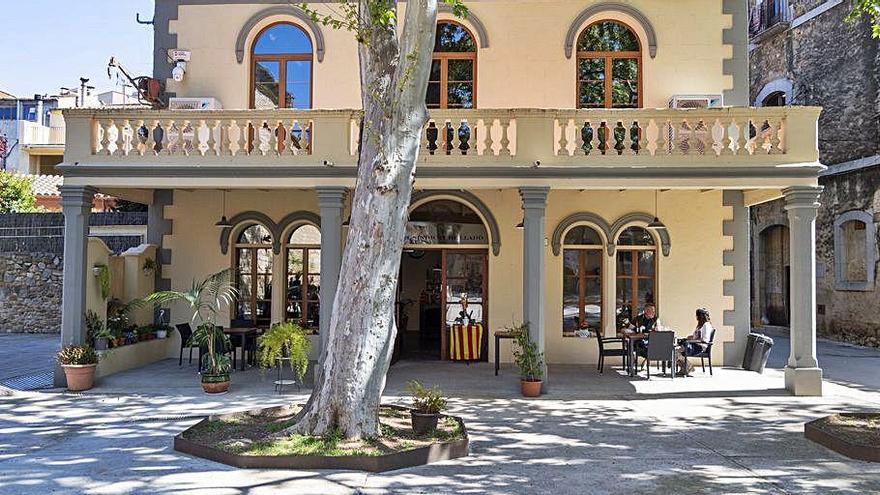 El bar que ja està obert als baixos de l&#039;edifici