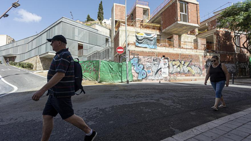 El PP desbloquea el proceso para acceder a una vivienda pública en Alicante sin votos en contra