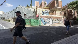 El Ayuntamiento de Alicante salva la subvención para los pisos de El Portón, pese a los retrasos