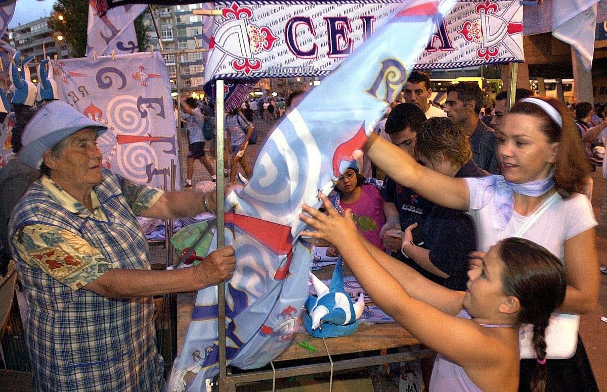 Una flota por carretera con 10.000 aficionados celestes